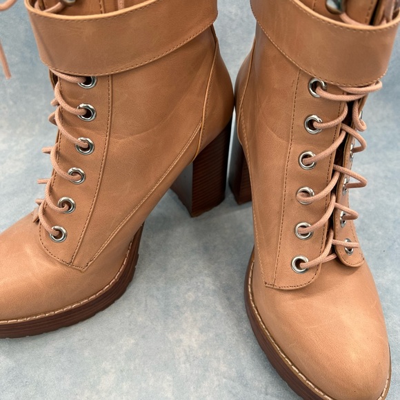Urban Outfitters Kennedy Lace Up Boot 10 - Picture 3 of 13